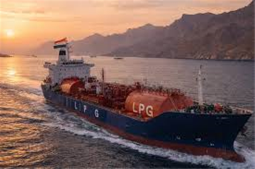 46,500 മെട്രിക് ടൺ എൽപിജിയുമായി നന്ദ ദേവി ഗുജറാത്തിലെത്തി 